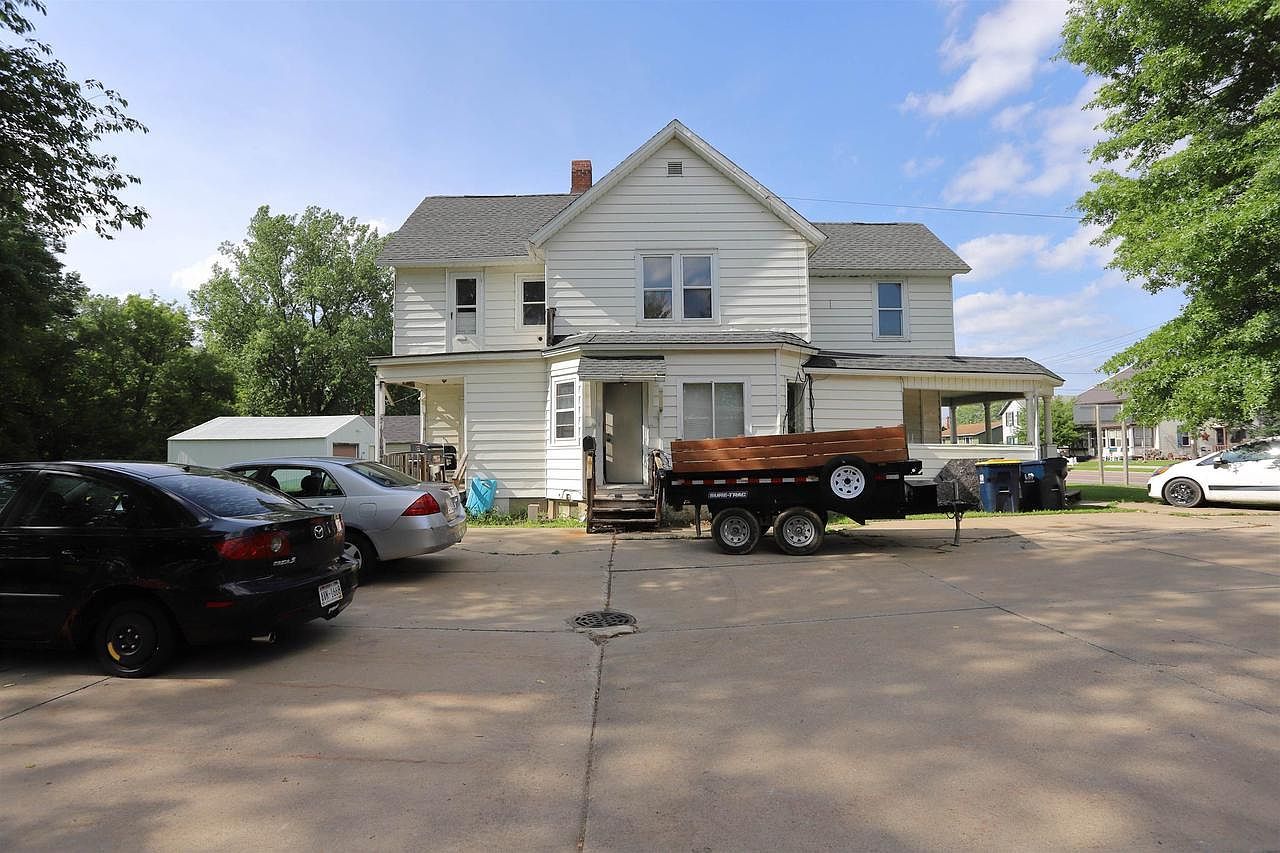 801 Academy St Elroy, WI 53929 - Thumbnail 3