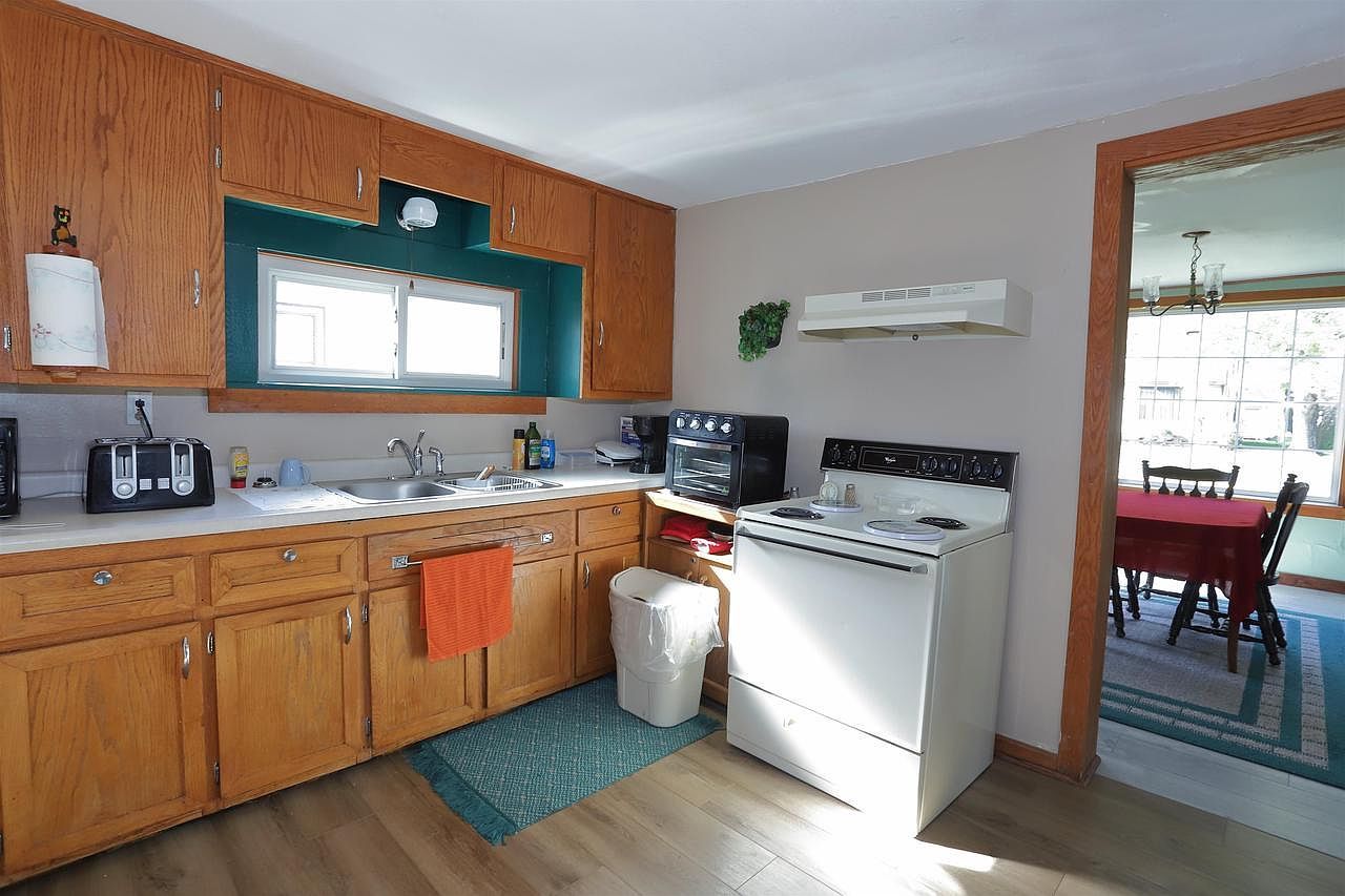 516 S Adams St New Lisbon, WI 53950 - Thumbnail 3