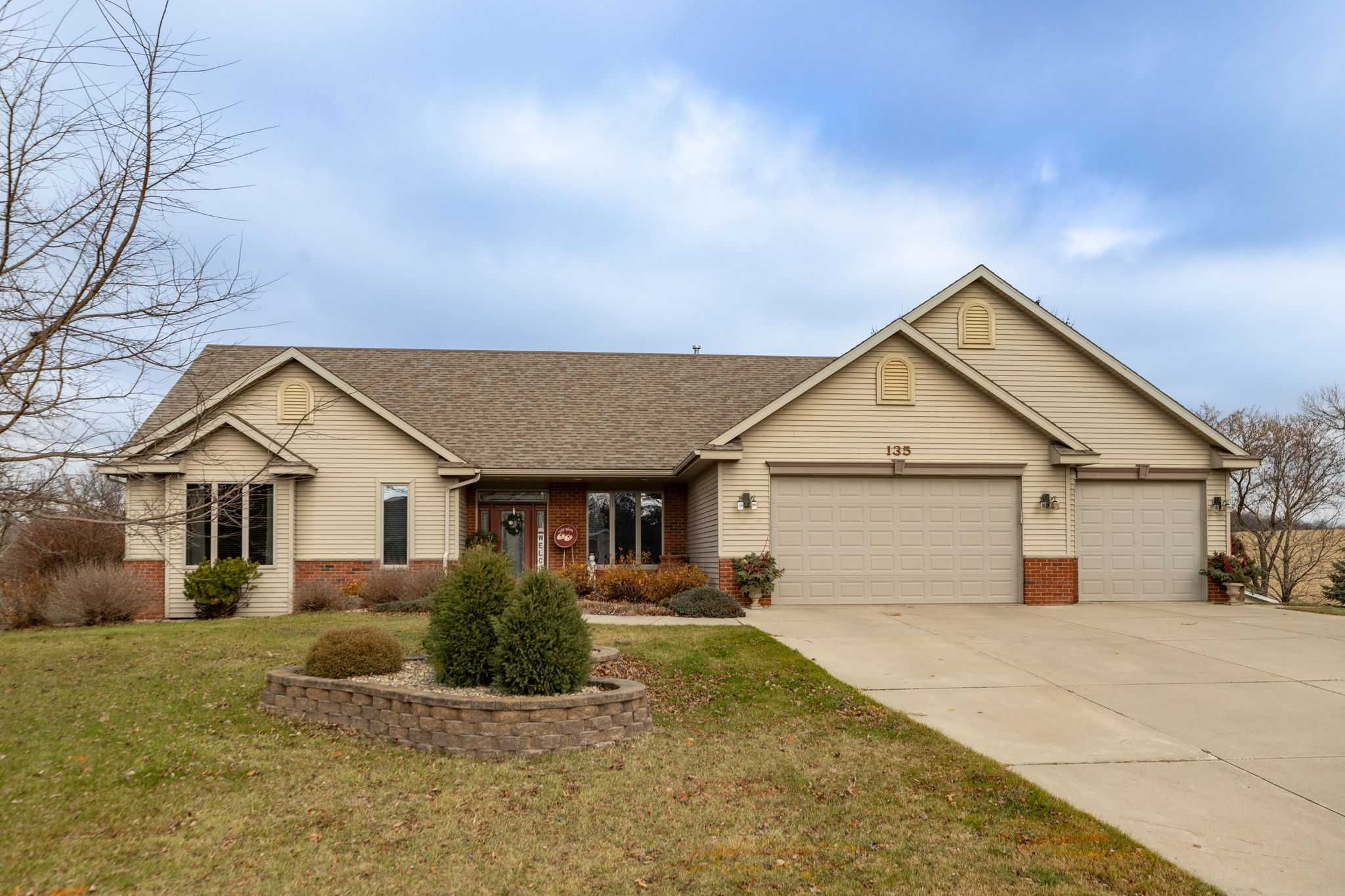 135 Quail Ridge Drive, Zumbrota, MN, USA, 55992 - Thumbnail 3