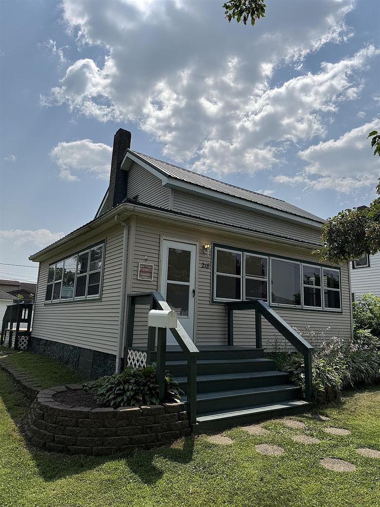 218 W Cameron St Tomah, WI 54660 - Thumbnail 3