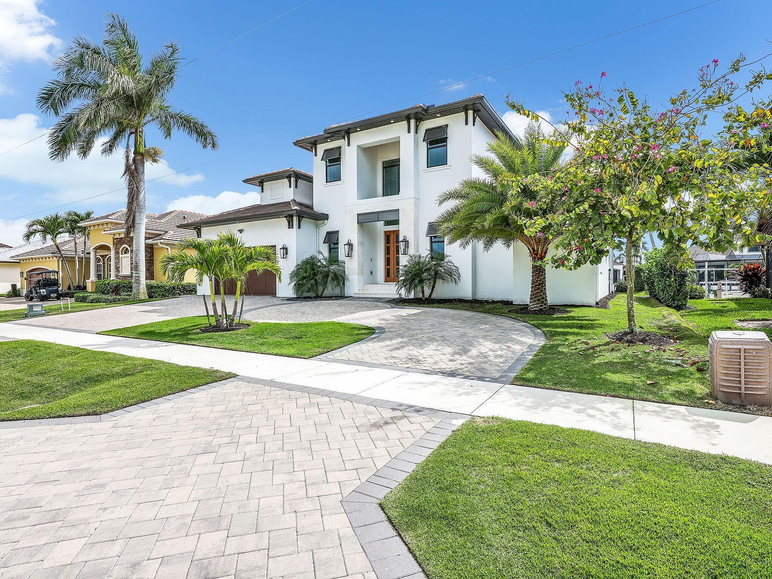 1813 Menorca Ct Marco Island, FL 34145 - Thumbnail 3