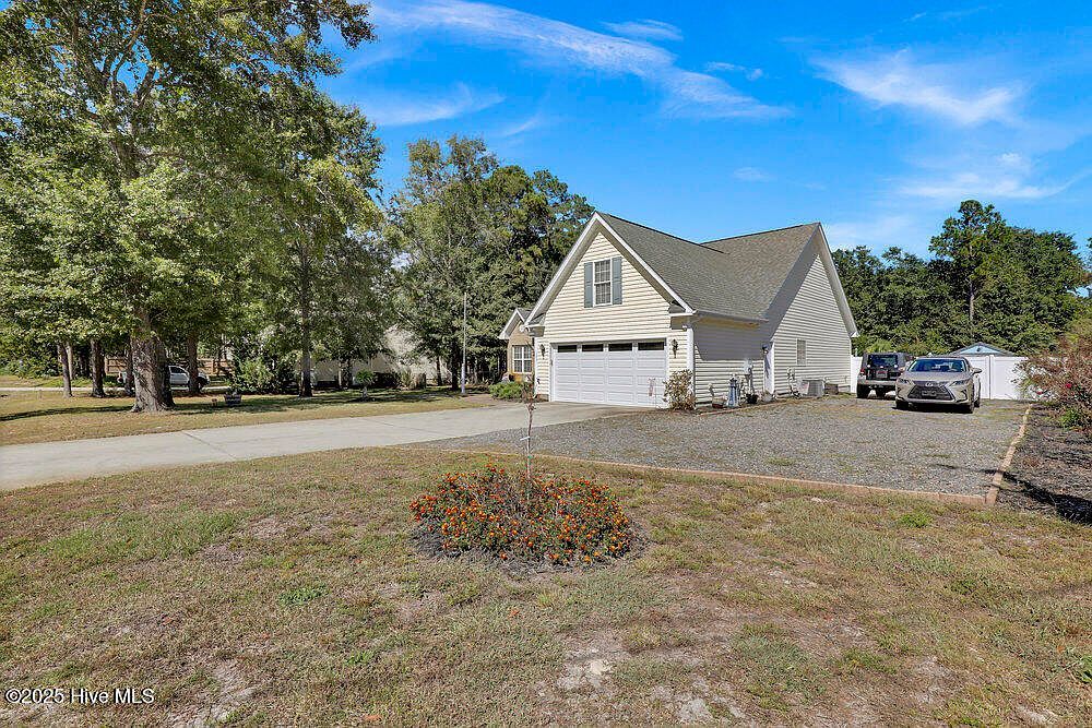 1031 Washington Acres Rd Hampstead, NC 28443 - Thumbnail 3