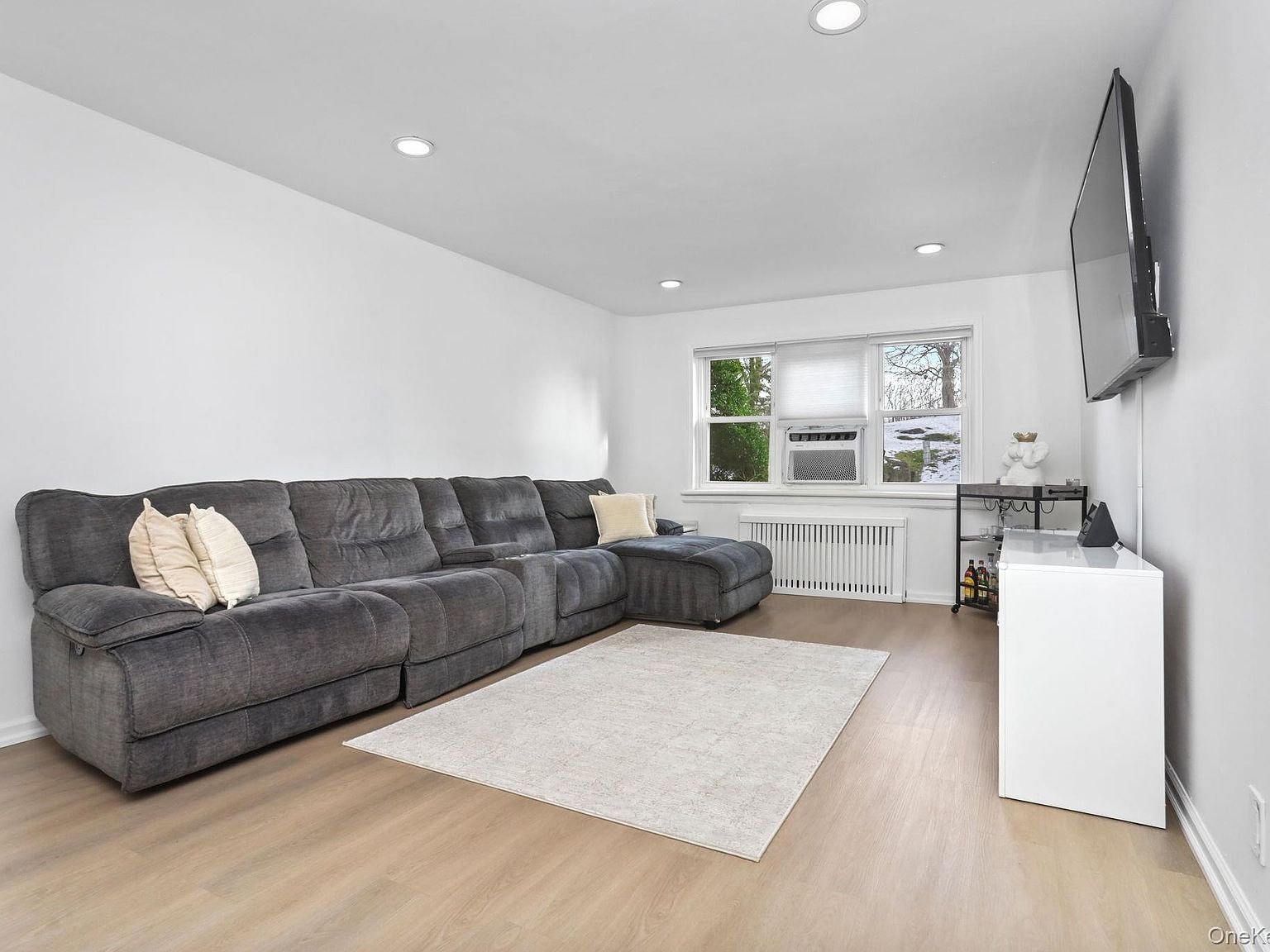 450 Pelham Rd APT 1C New Rochelle, NY 10805 - Thumbnail 3