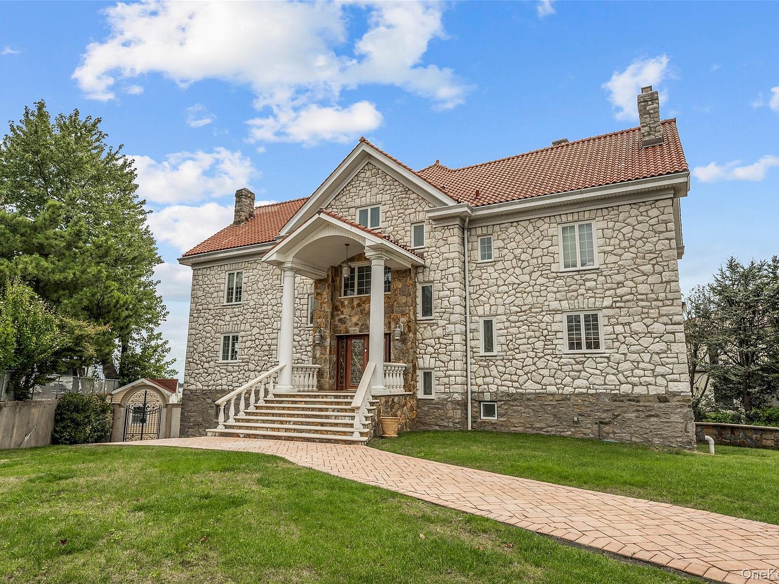 3407 Country Club Rd Bronx, NY 10465 - Thumbnail 3