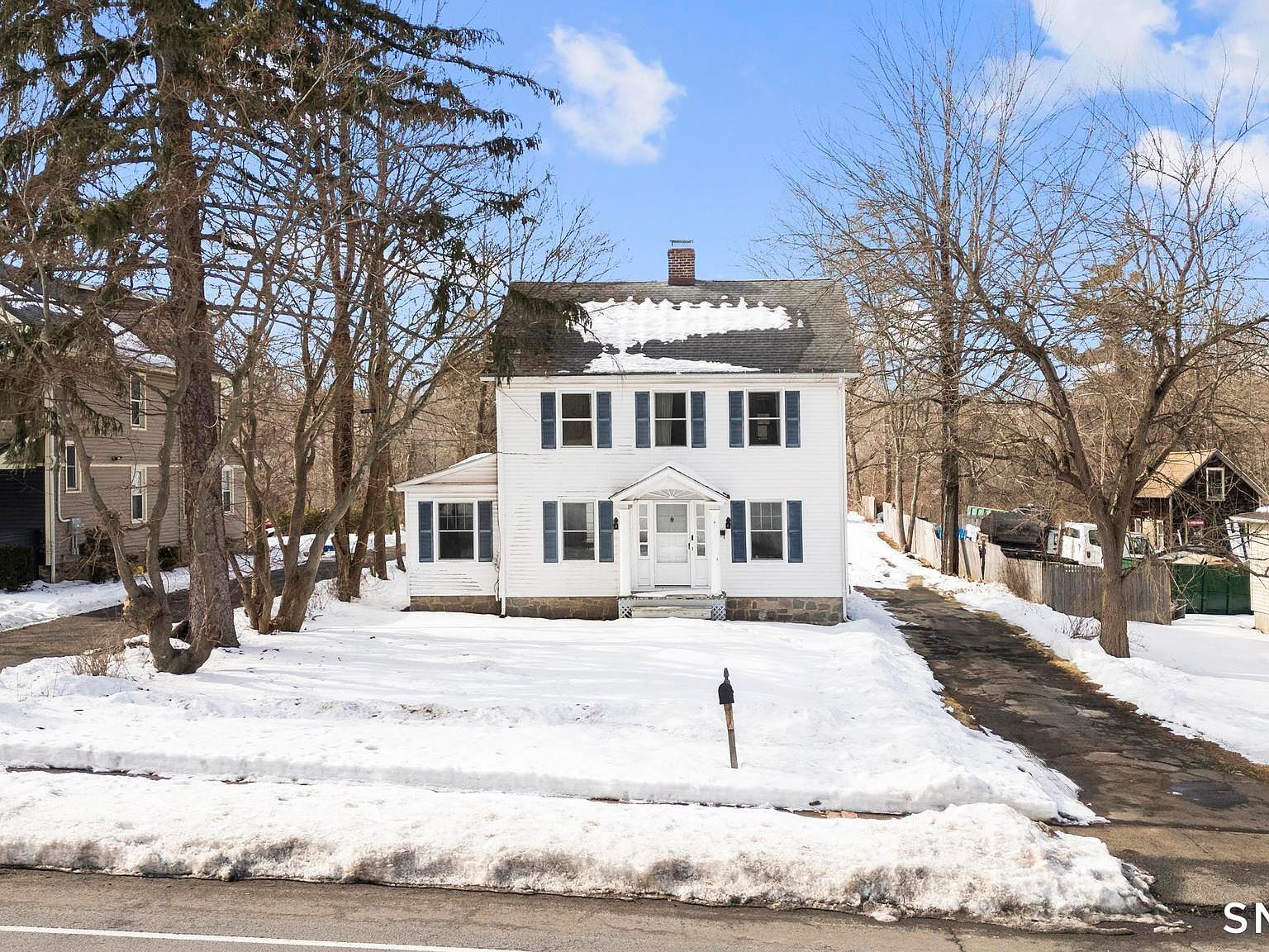 6475 Main St Trumbull, CT 06611 - Thumbnail 3