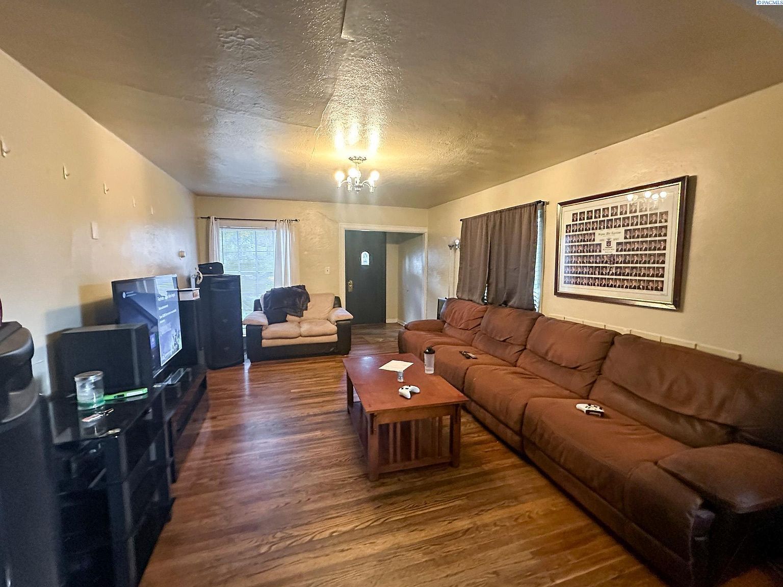 415 415/417 NE Campus St Pullman, WA 99163 - Thumbnail 3