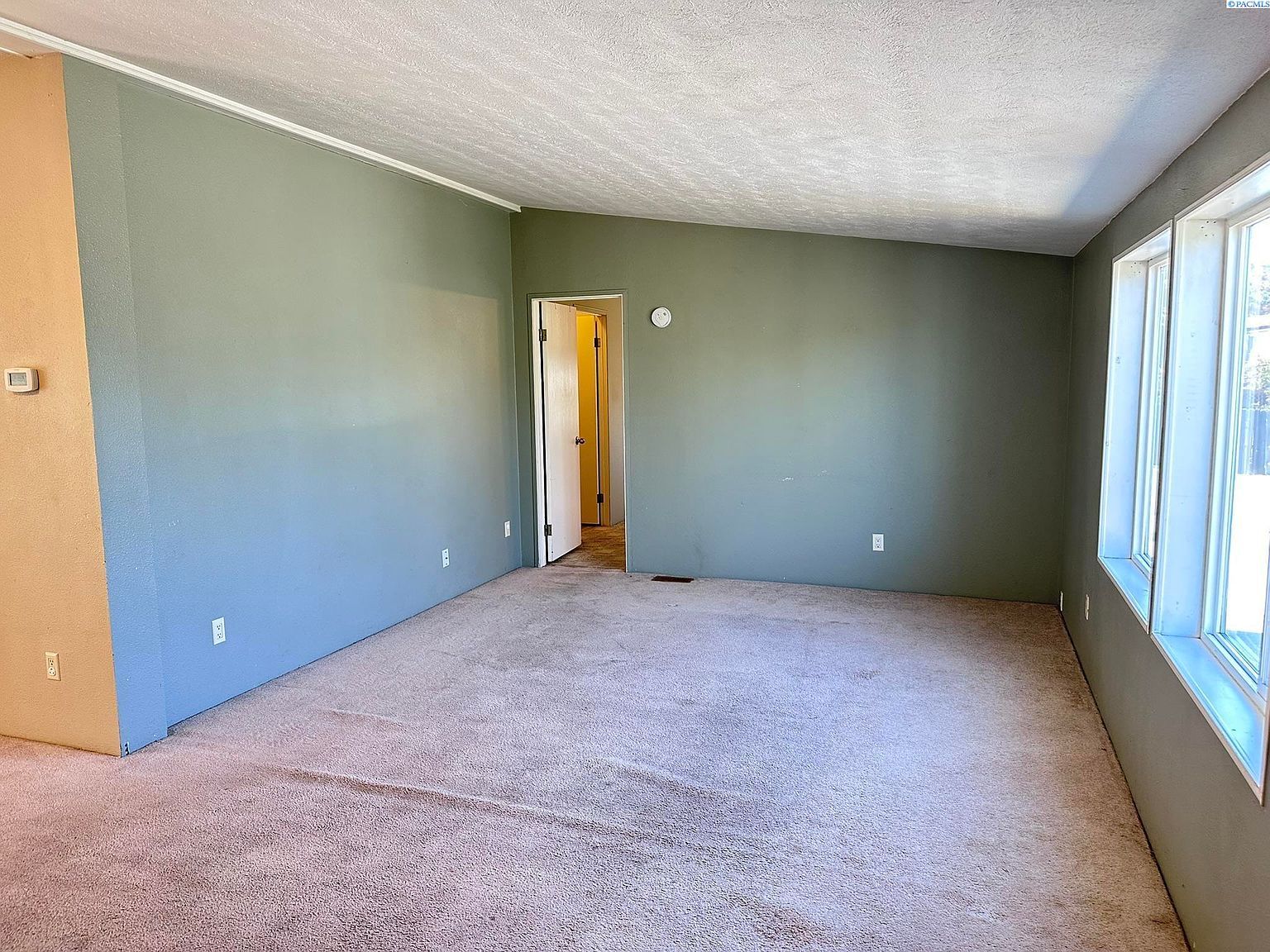 255 NW Golden Hills Dr SPACE 58 Pullman, WA 99163 - Thumbnail 3