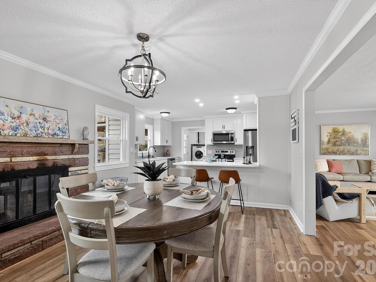 1037 Prestwood Dr SE Lenoir, NC 28645 - Thumbnail 3