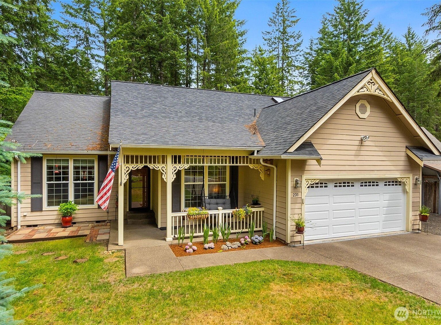 231 N Mountain View Dr Hoodsport, WA 98548 - Thumbnail 3