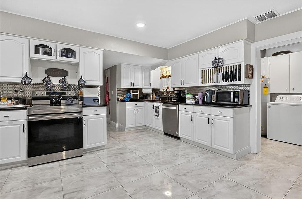 9727 Bear Lake Rd Apopka, FL 32703 - Thumbnail 3