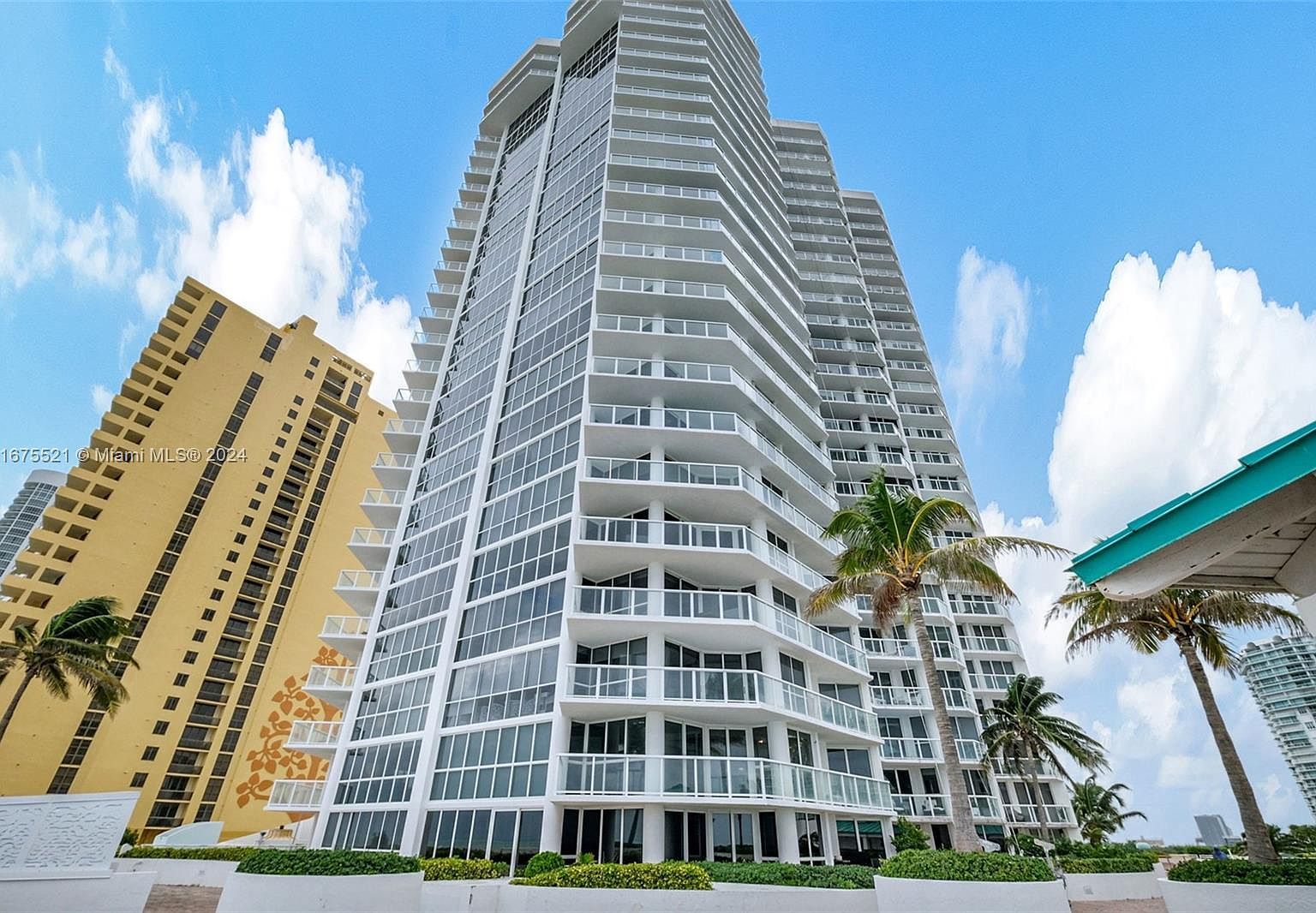 16425 Collins Ave APT 311 Sunny Isles Beach, FL 33160 - Thumbnail 3