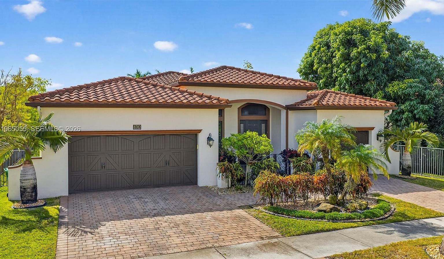 8782 NW 41st St Cooper City, FL 33024 - Thumbnail 3