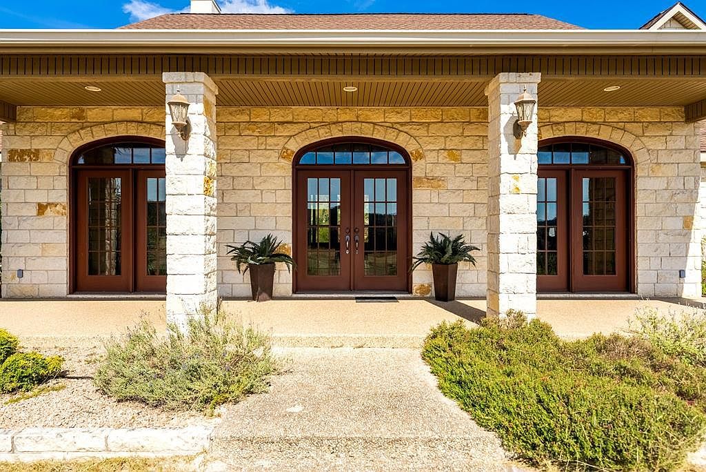 103 Cranbrook Ct Ingram, TX 78025 - Thumbnail 3