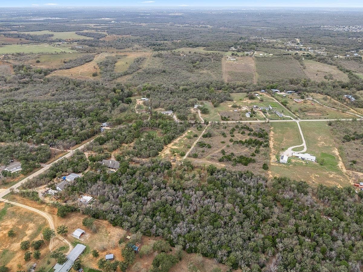 264 Mesquite Dr #B Cedar Creek, TX 78612 - Thumbnail 3