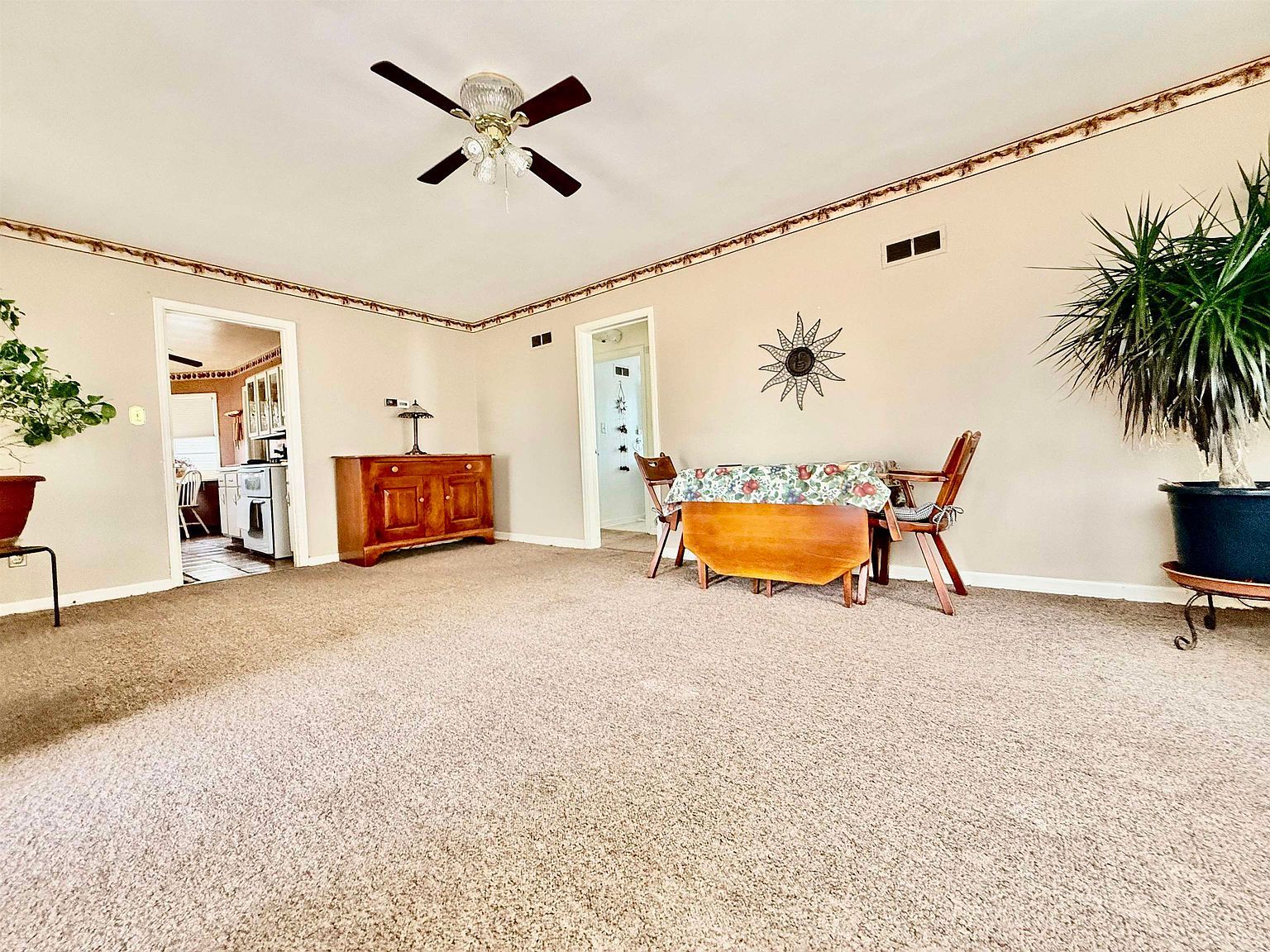 319 Broad St Campbell, NE 68932 - Thumbnail 3