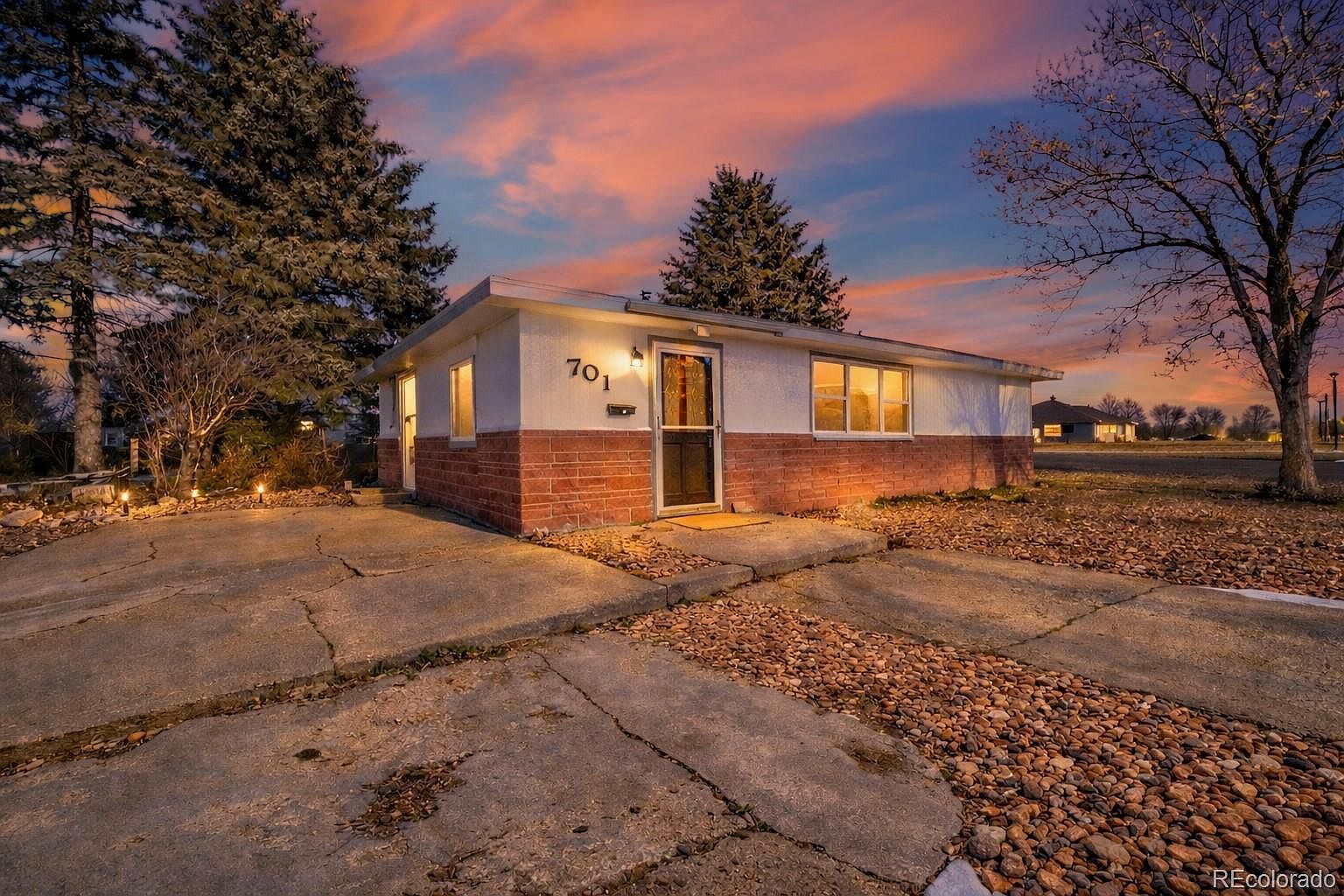 701 W 4th St Akron, CO 80720 - Thumbnail 3