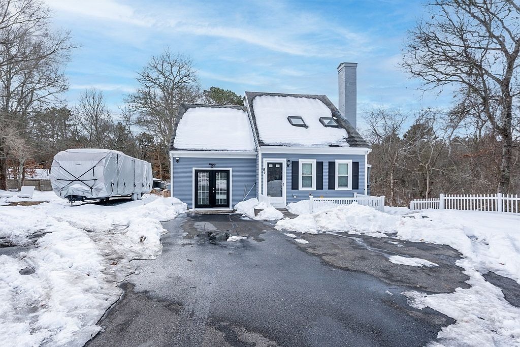51 Larch Ln Barnstable, MA 02630 - Thumbnail 3