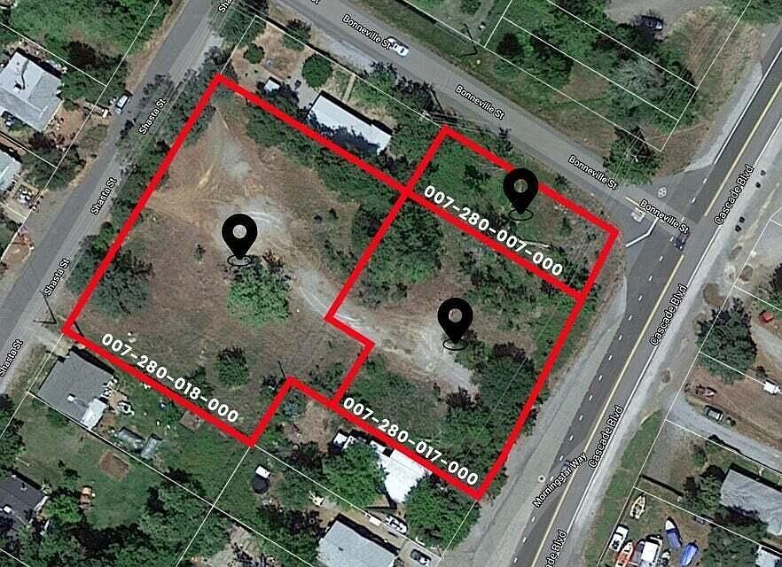 1912 Cascade Blvd Shasta Lake, CA 96019 - Thumbnail 3