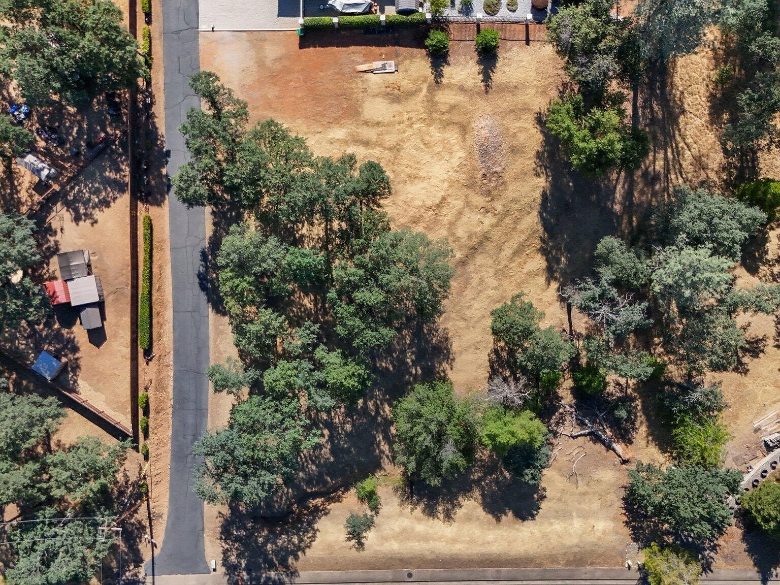 11632 Ridgewood Rd, Redding, CA, 96003 - Thumbnail 3