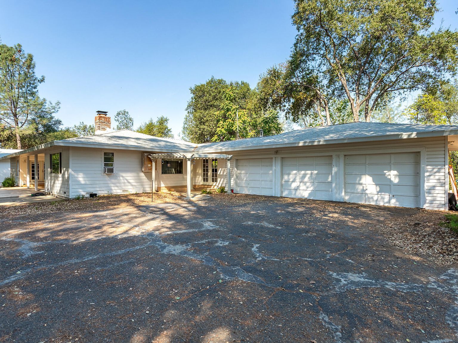 19782 Old Oregon Trl N Redding, CA 96003 - Thumbnail 3