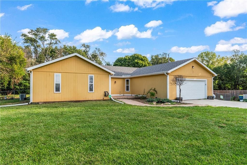 18120 W 191st St Spring Hill, KS 66083 - Thumbnail 3