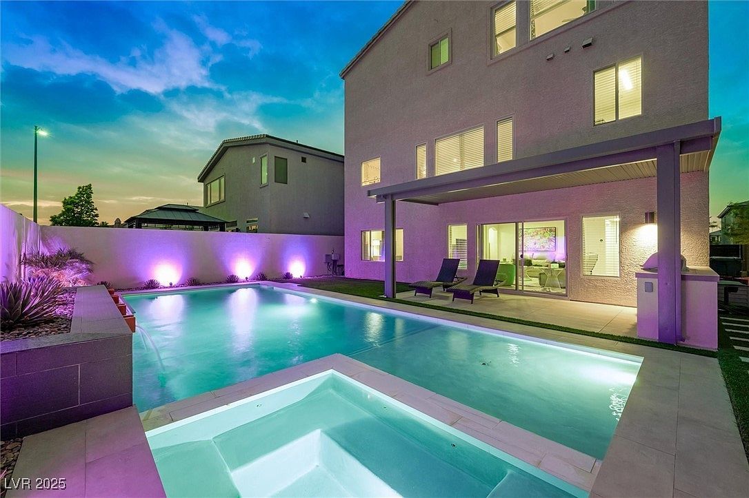 7085 Sunland Hills Ave Las Vegas, NV 89113 - Thumbnail 3