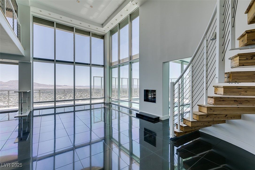 3111 Bel Air Dr UNIT 28D Las Vegas, NV 89109 - Thumbnail 3