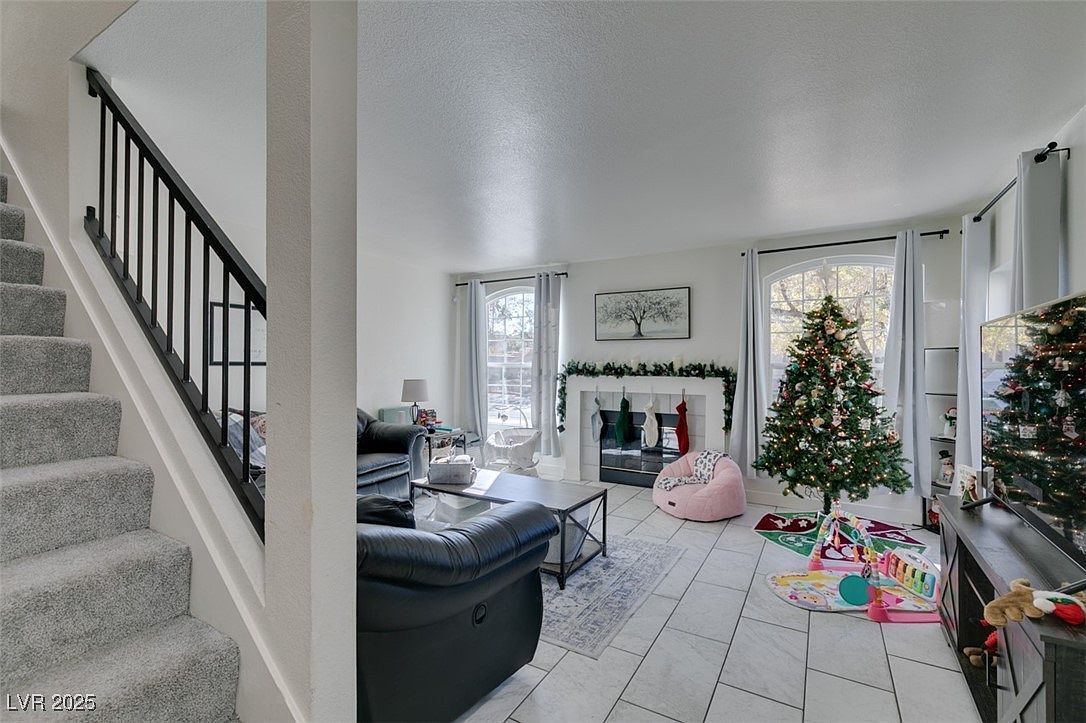 2602 Smoke Canyon Ave Henderson, NV 89074 - Thumbnail 3