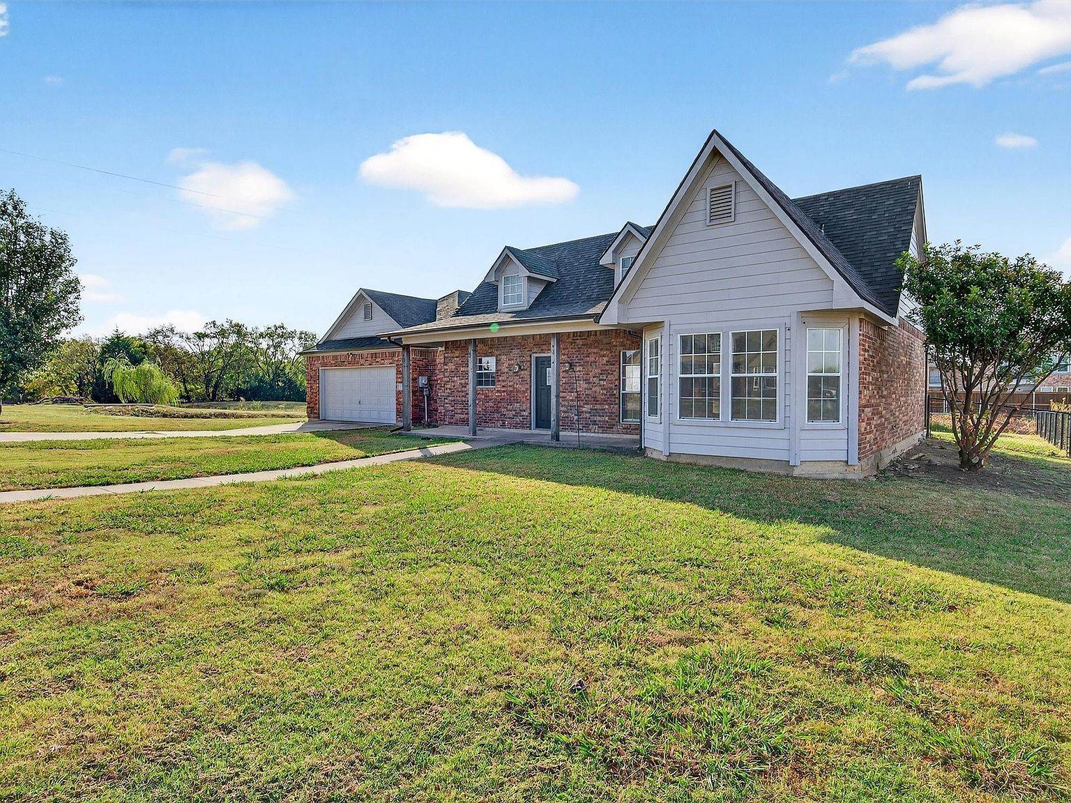 501 Harris St Gunter, TX 75058 - Thumbnail 3