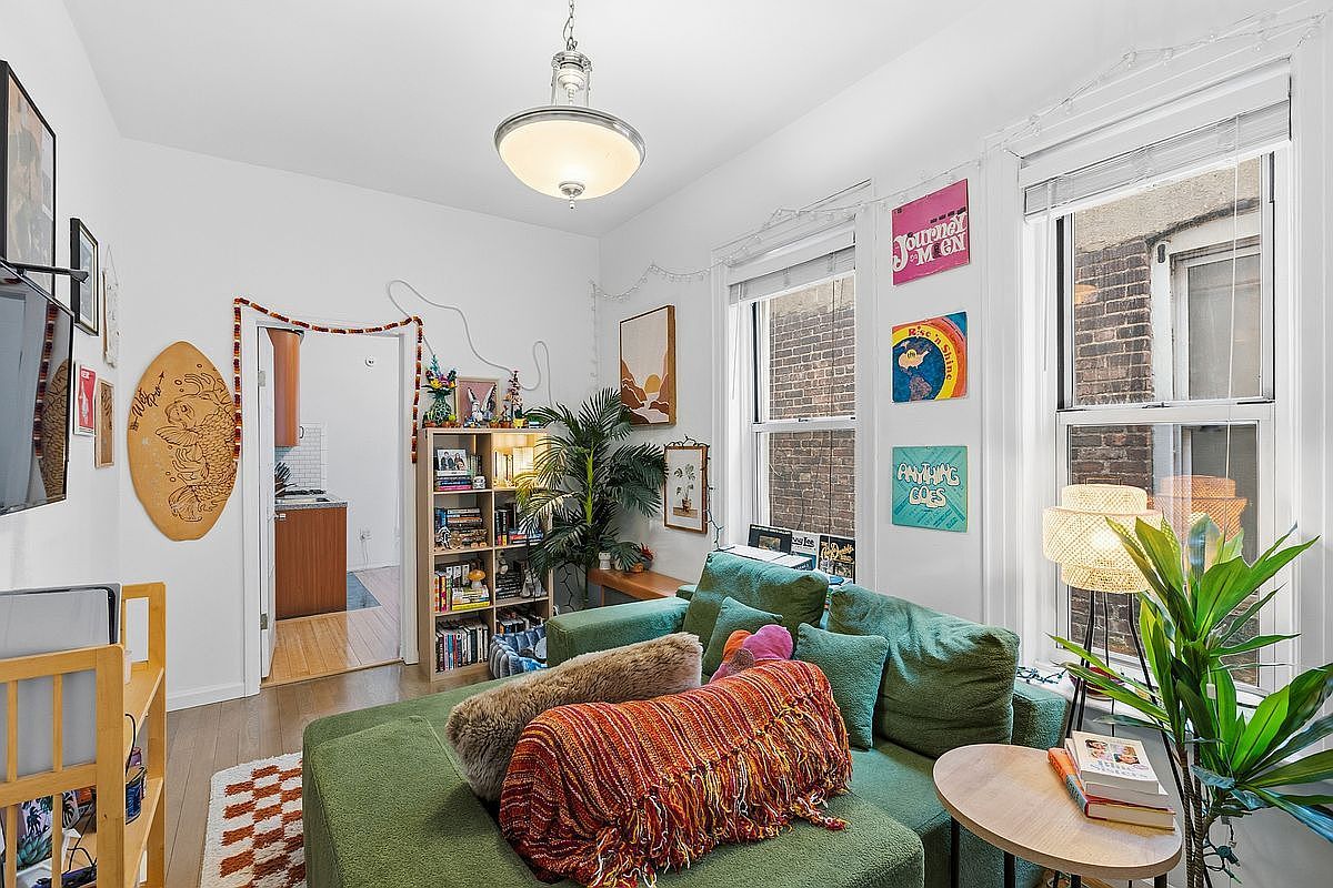 328 E 73rd St APT 5B New York, NY 10021 - Thumbnail 3