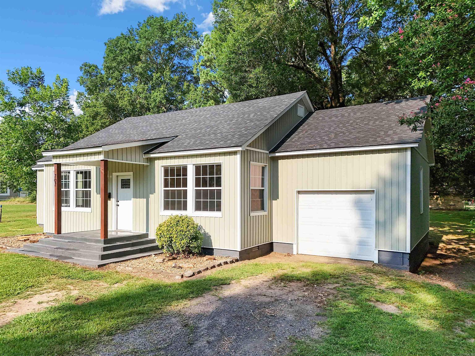 707 N West St Morrilton, AR 72110 - Thumbnail 3