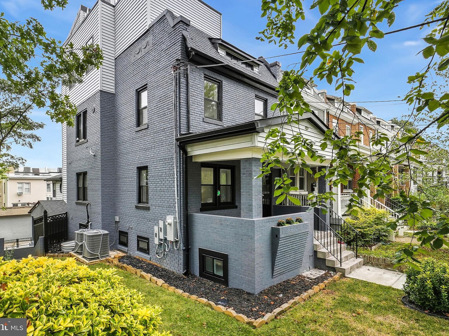 461 Delafield Pl NW Washington, DC 20011 - Thumbnail 3