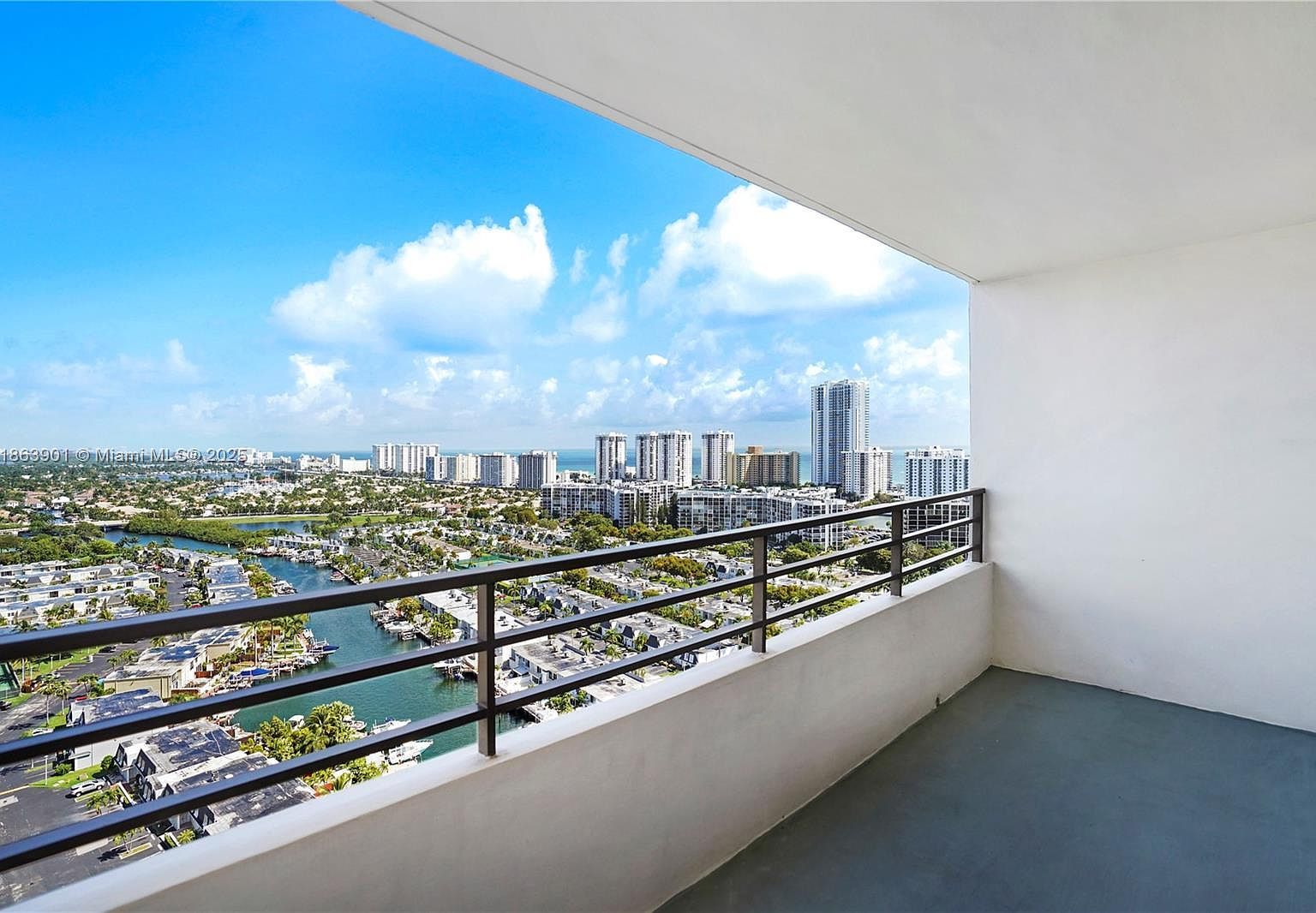 2500 Parkview Dr APT 2408 Hallandale, FL 33009 - Thumbnail 3