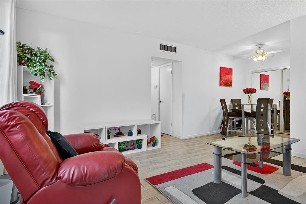 418 S Cypress Rd APT 110 Pompano Beach, FL 33060 - Thumbnail 3