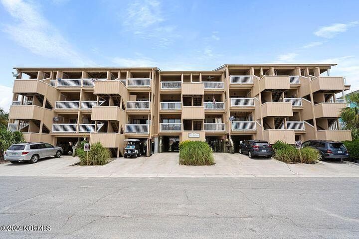 1600 Canal Dr APT A19 Carolina Beach, NC 28428 - Thumbnail 3