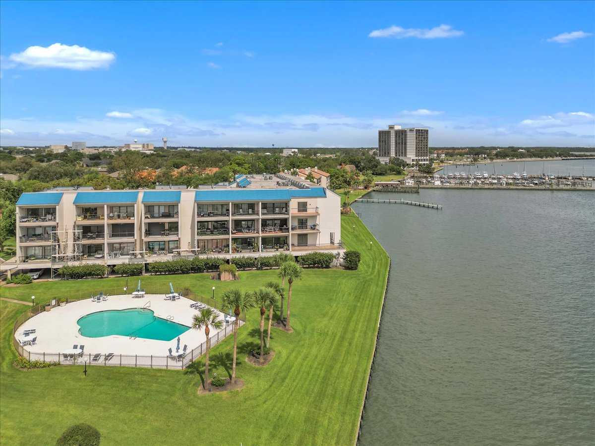 351 Lakeside Lane #306, Houston, TX, USA, 77058 | Condominium