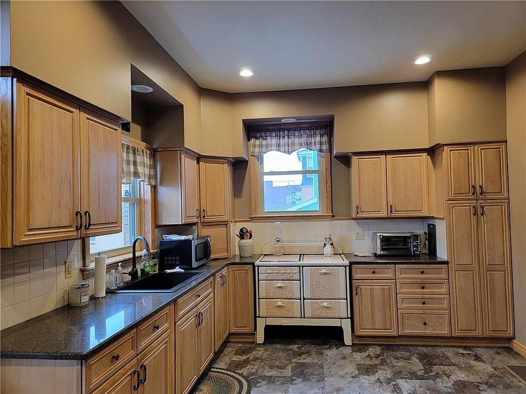308 W Mahoning St Punxsutawney, PA 15767 - Thumbnail 3