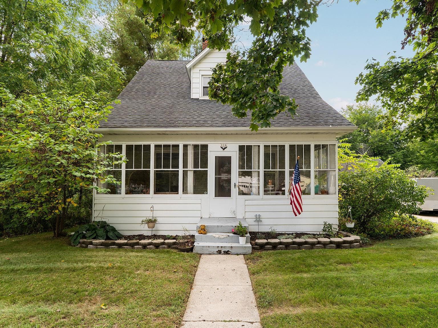 116 Currier St Clinton, MI 49236 - Thumbnail 3