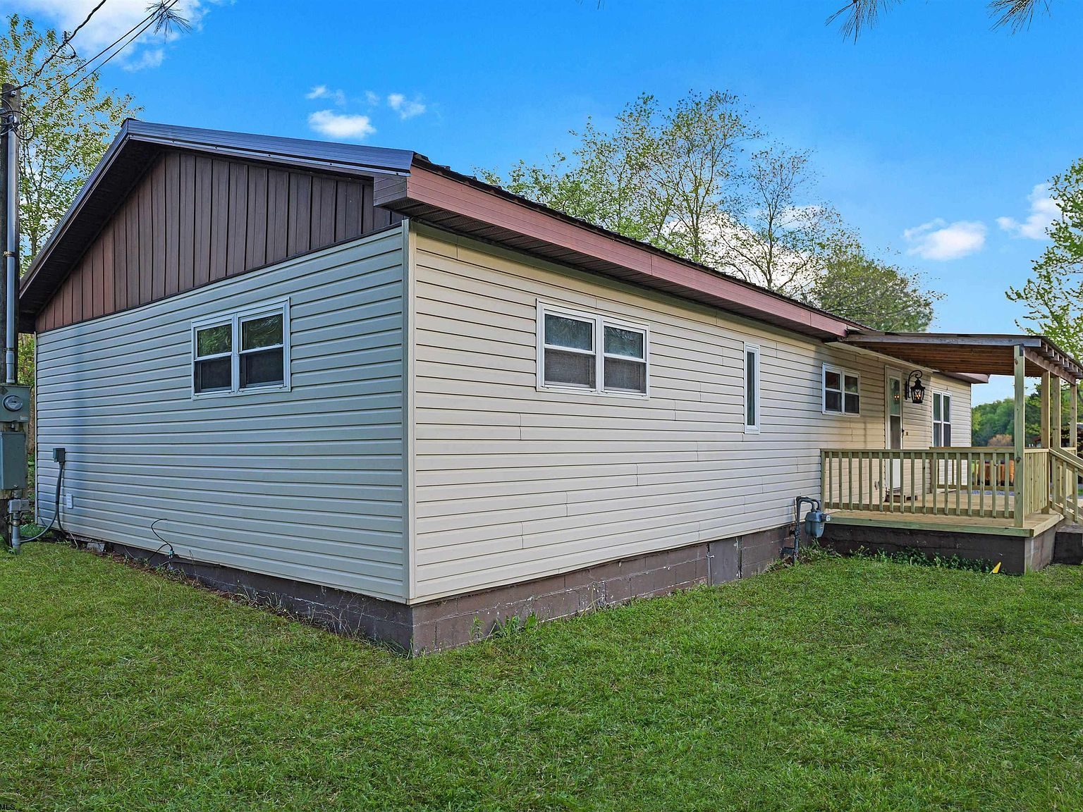 310 Sanders St Terra Alta, WV 26764 - Thumbnail 3