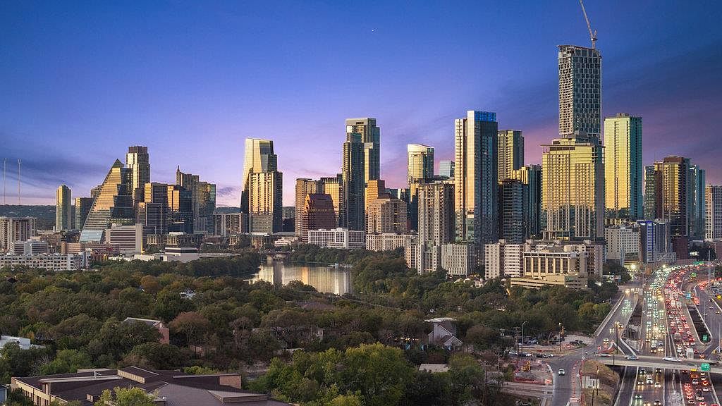 1505 Summit St Austin, TX 78741 - Thumbnail 3