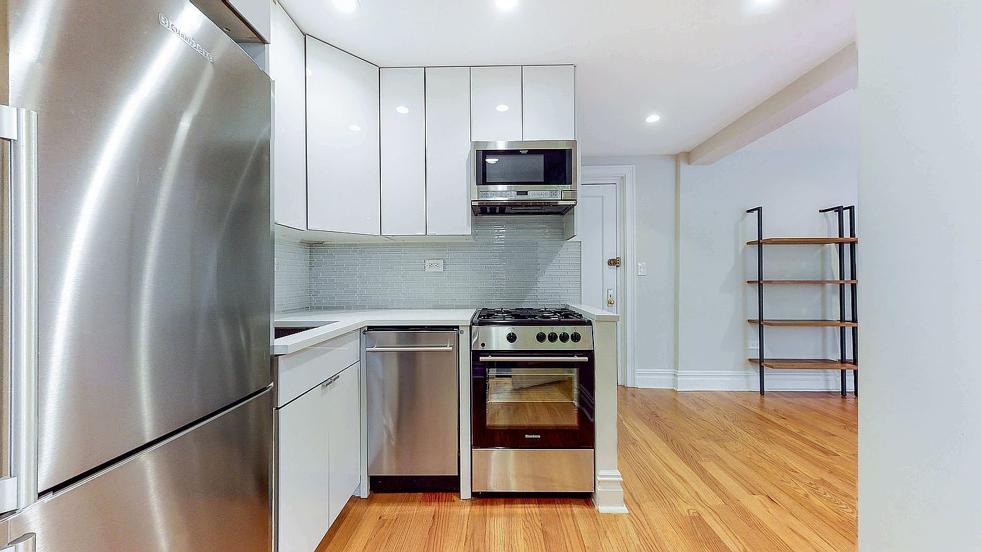 69 Bennett Ave APT 301 New York, NY 10033 - Thumbnail 3