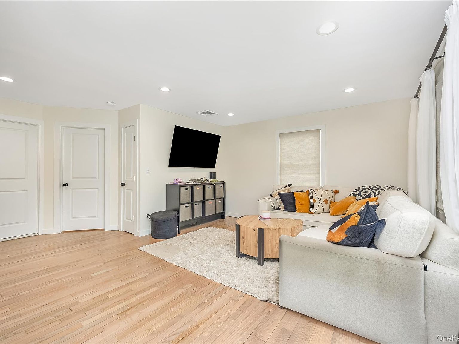 48 McKinley St Massapequa Park, NY 11762 - Thumbnail 3