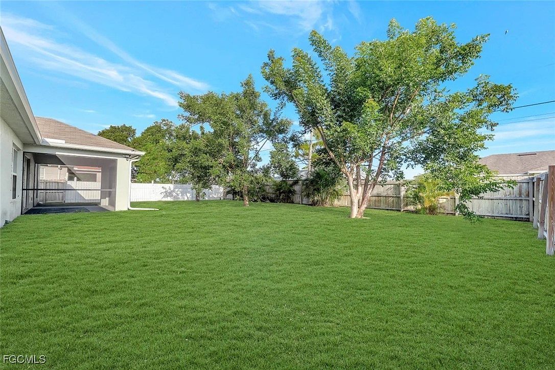 1205 SW 32nd Ter Cape Coral, FL 33914 - Thumbnail 3