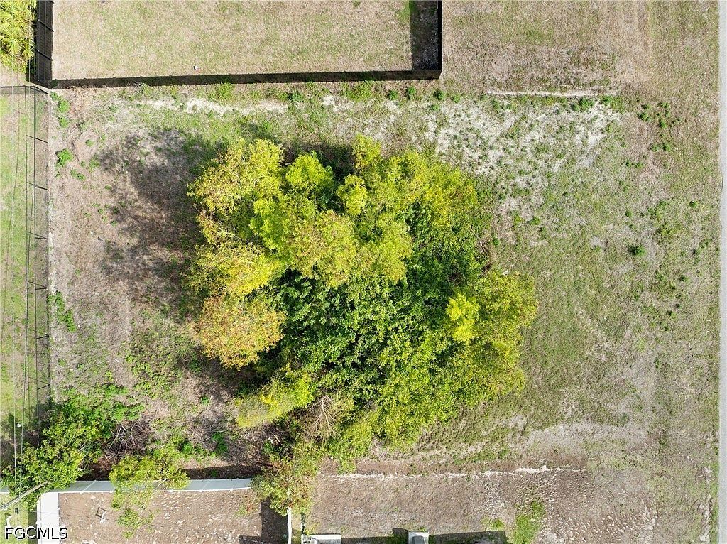 2616 NE 5th Ave Cape Coral, FL 33909 - Thumbnail 3