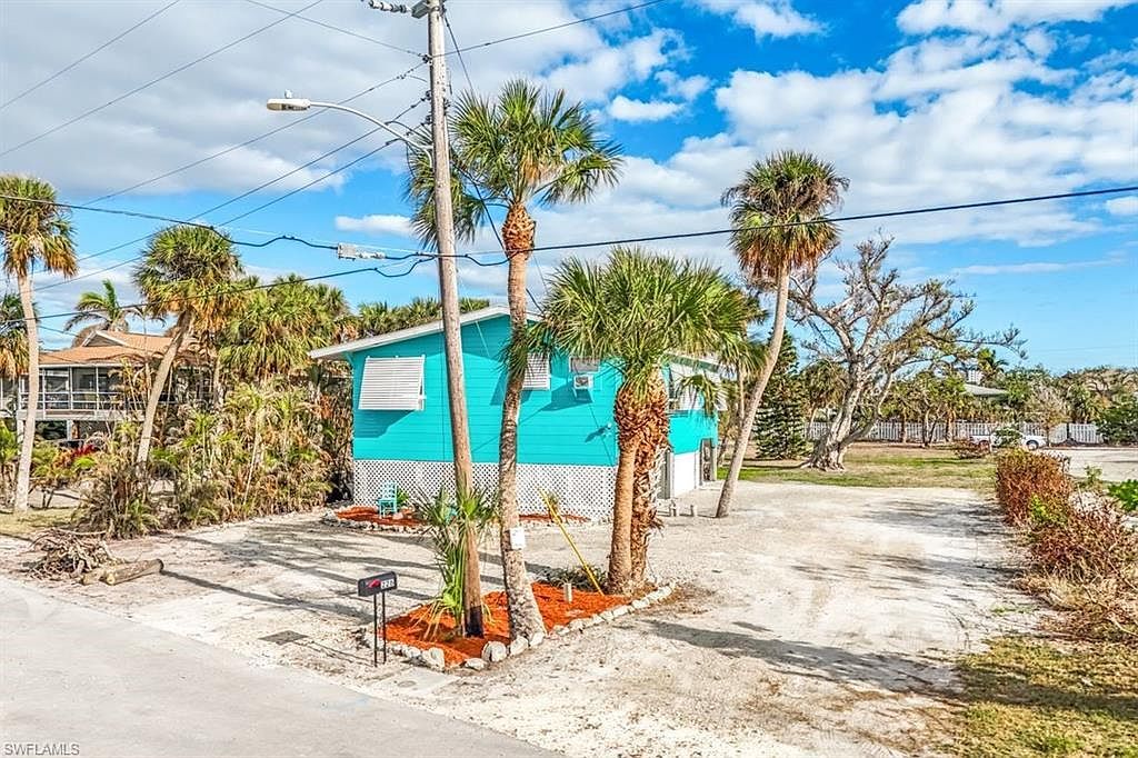 226 Connecticut St Fort Myers Beach, FL 33931 - Thumbnail 3