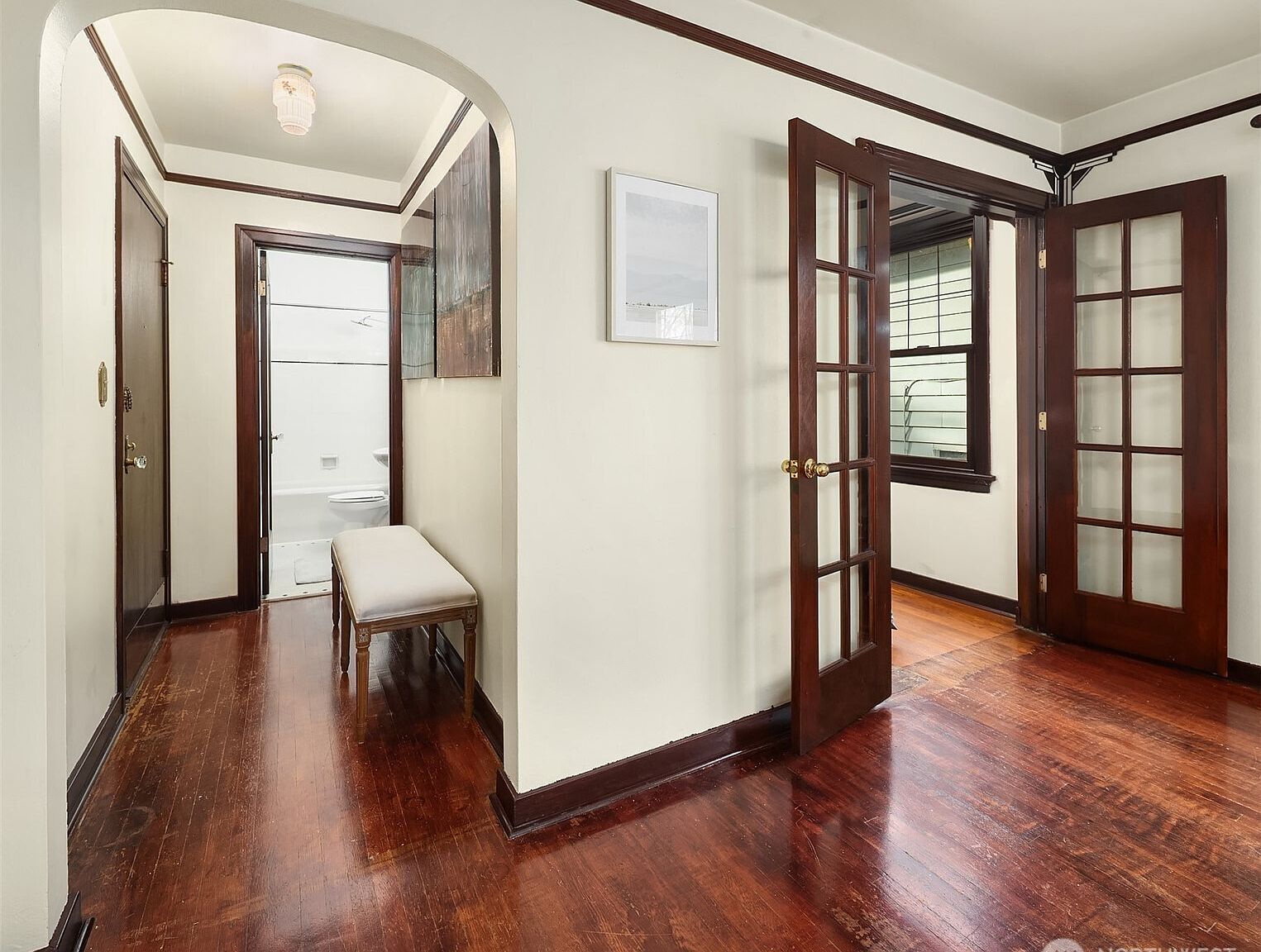 411 Boylston Ave E APT 202 Seattle, WA 98102 - Thumbnail 3