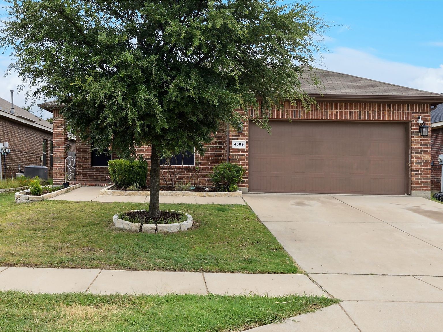 4509 Barberry Tree Cv Crowley, TX 76036 - Thumbnail 3