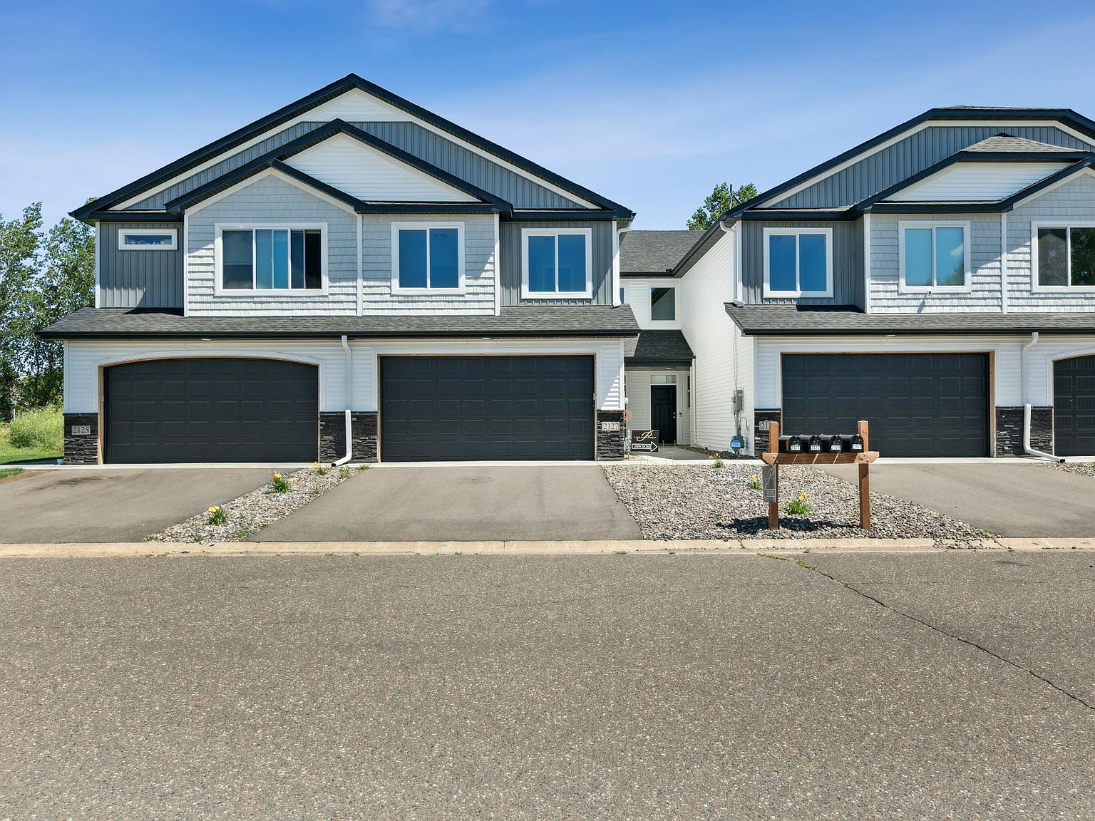 2100 Cleveland Ln S Cambridge, MN 55008 - Thumbnail 3