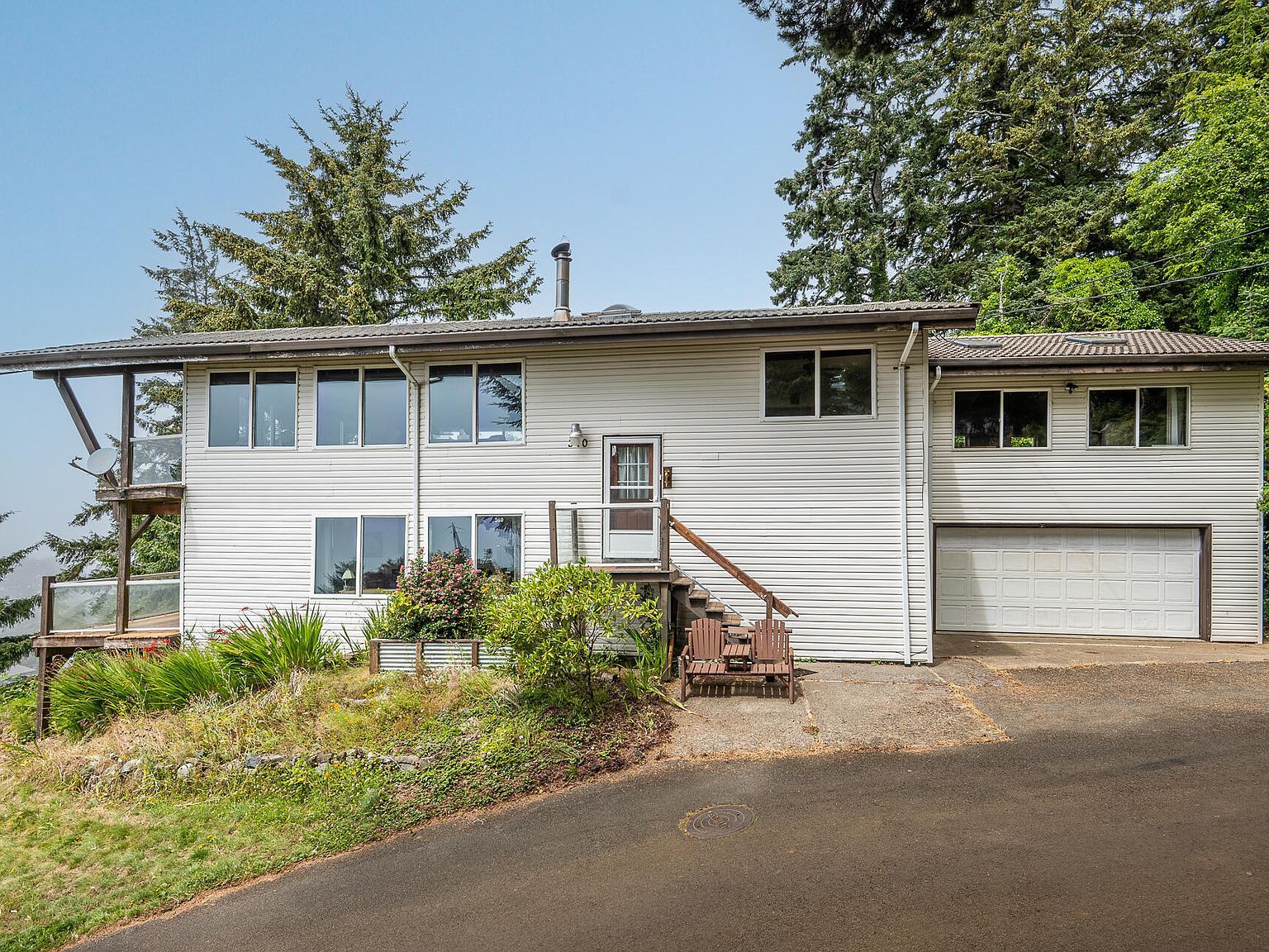 340 NE Vista Terrace Ave Depoe Bay, OR 97341 - Thumbnail 3