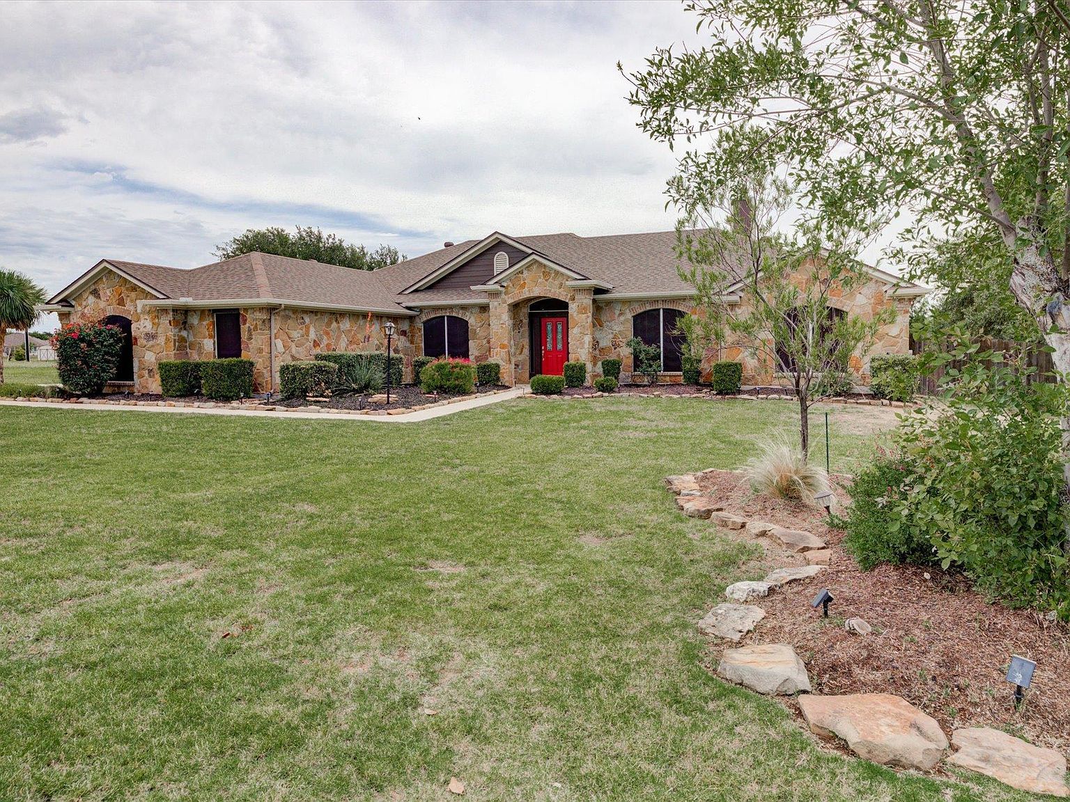 109 S Santa Fe Trl Liberty Hill, TX 78642 - Thumbnail 3